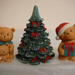 Avon 1990 Holiday Hugs Porcelain Bear Figurine Set & Resin Christmas Tree